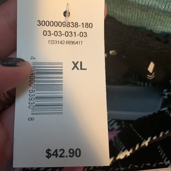 Ripe brand asymmetrical sleeveless black and white print top size XL nwt - Picture 4 of 4